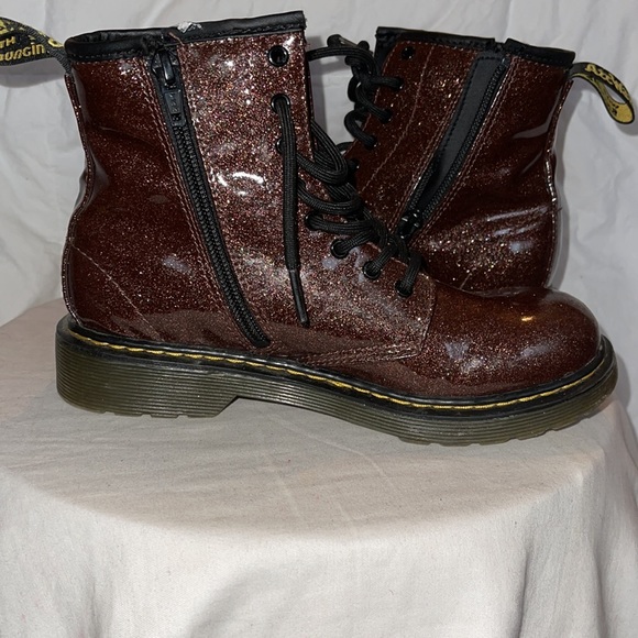🤎Girl’s Dr. Martens - Picture 6 of 9